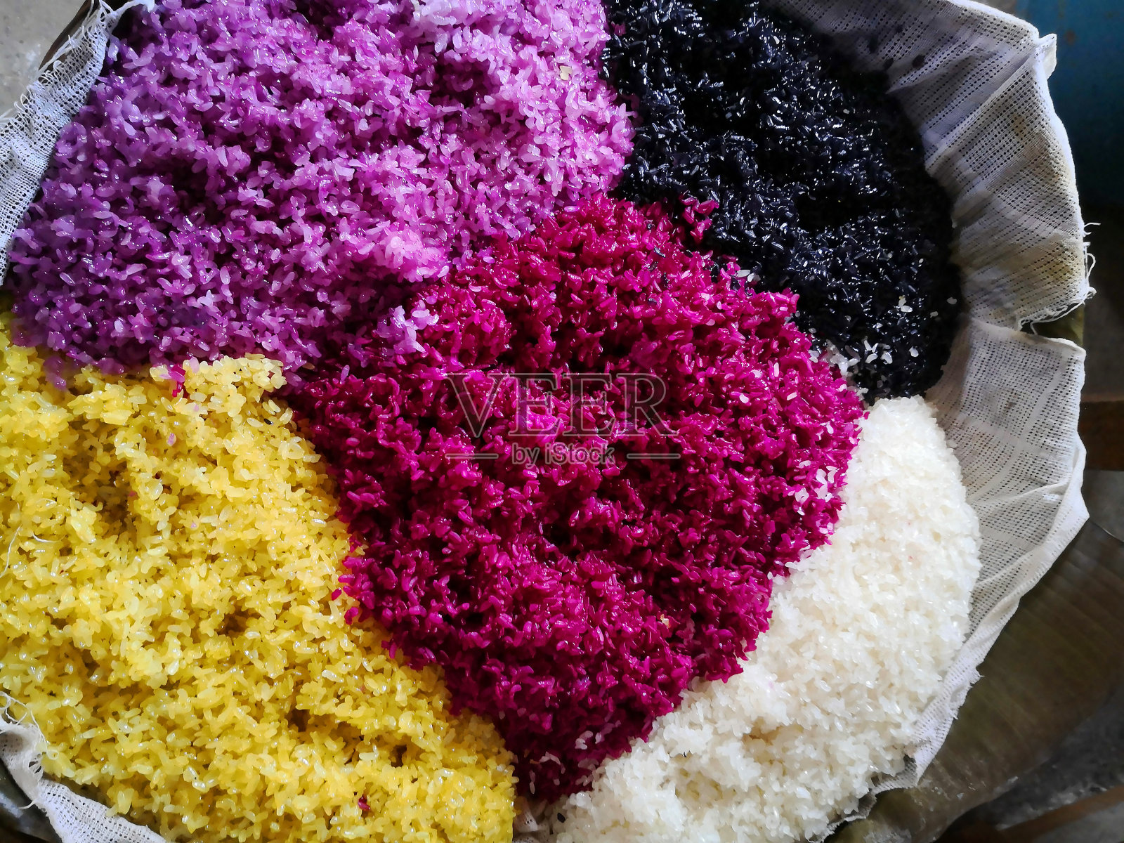 五色米是中国清明节的传统食物照片摄影图片