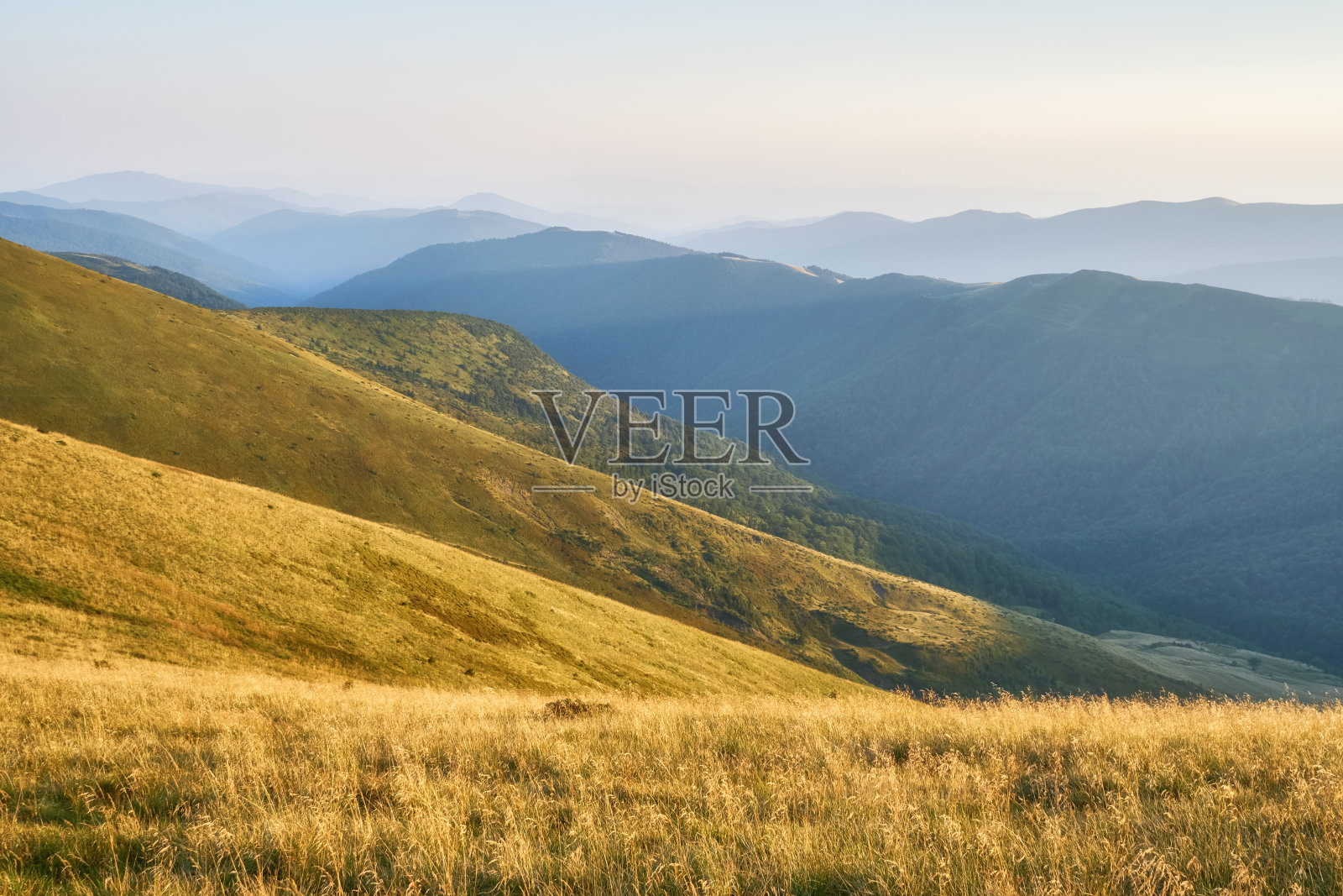 喀尔巴阡山脉的美丽风景照片摄影图片