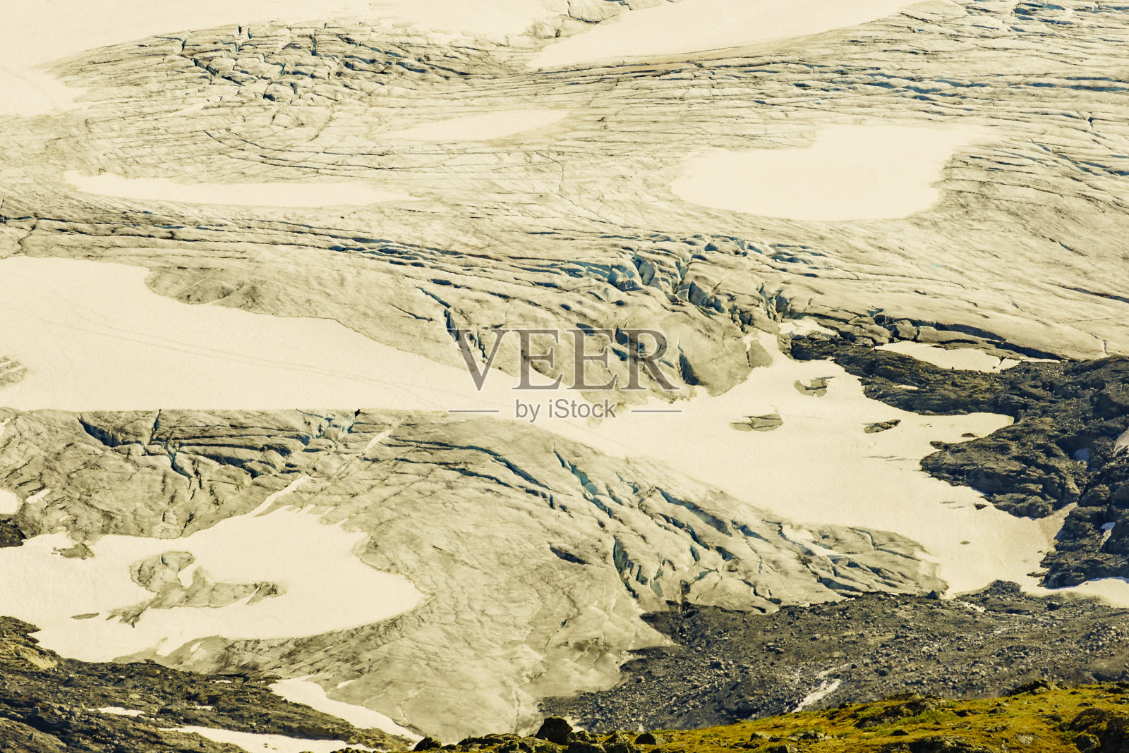 有冰川的山脉。路Sognefjellet、挪威照片摄影图片