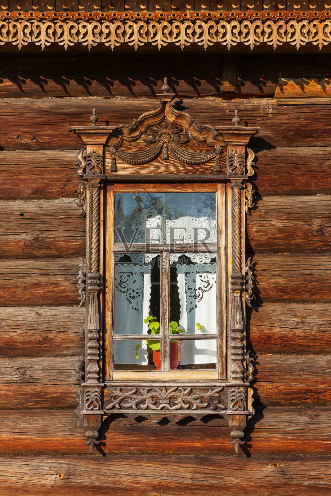 带框架的木窗，传统的俄罗斯老建筑照片摄影图片