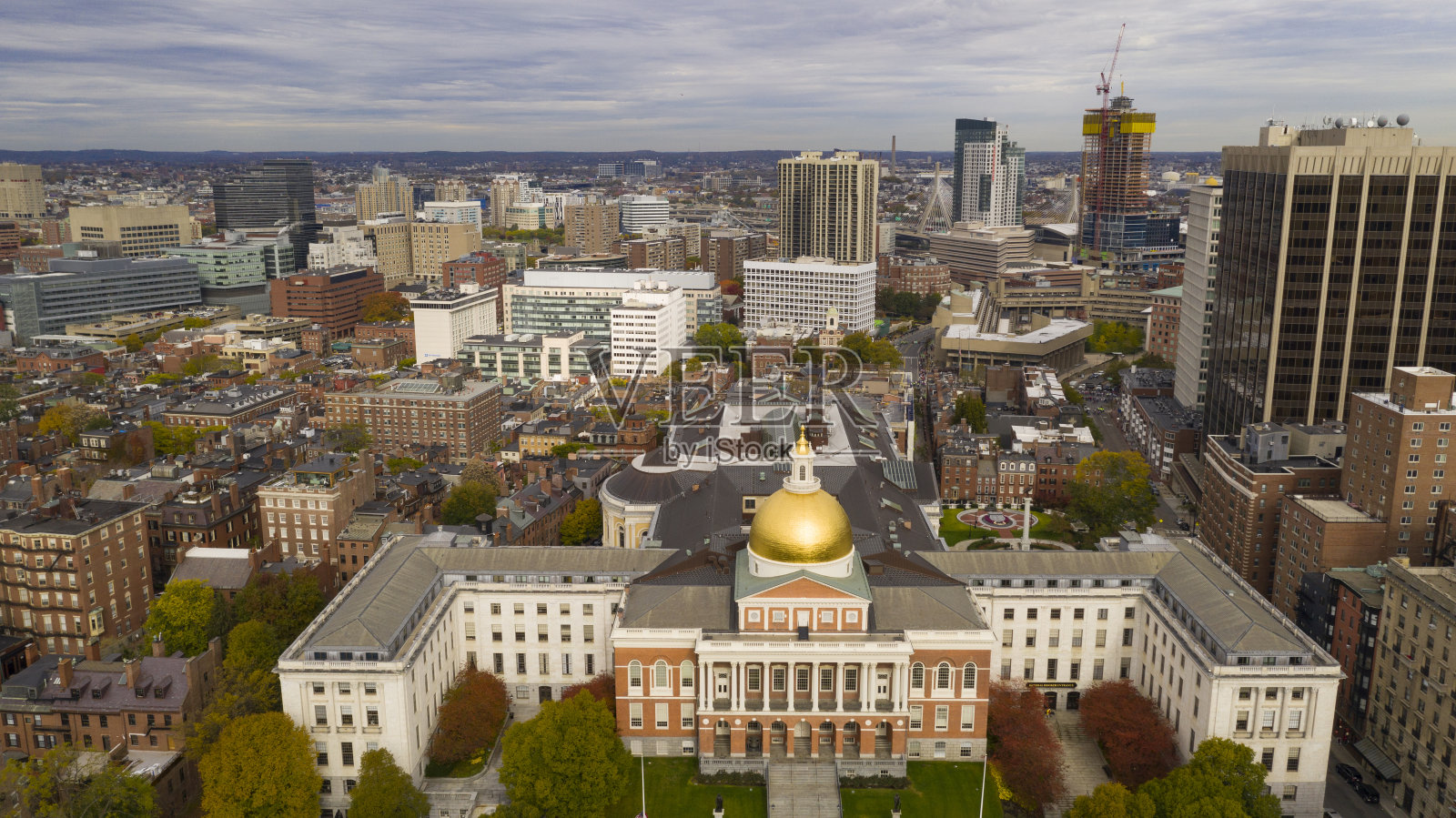 波士顿市中心马萨诸塞州议会大厦的鸟瞰图照片摄影图片