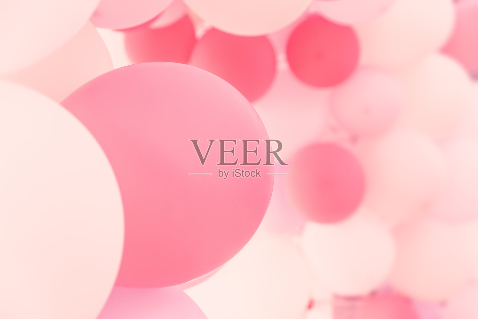 粉色气球派对甜蜜生日快乐新年庆祝节日为背景照片摄影图片