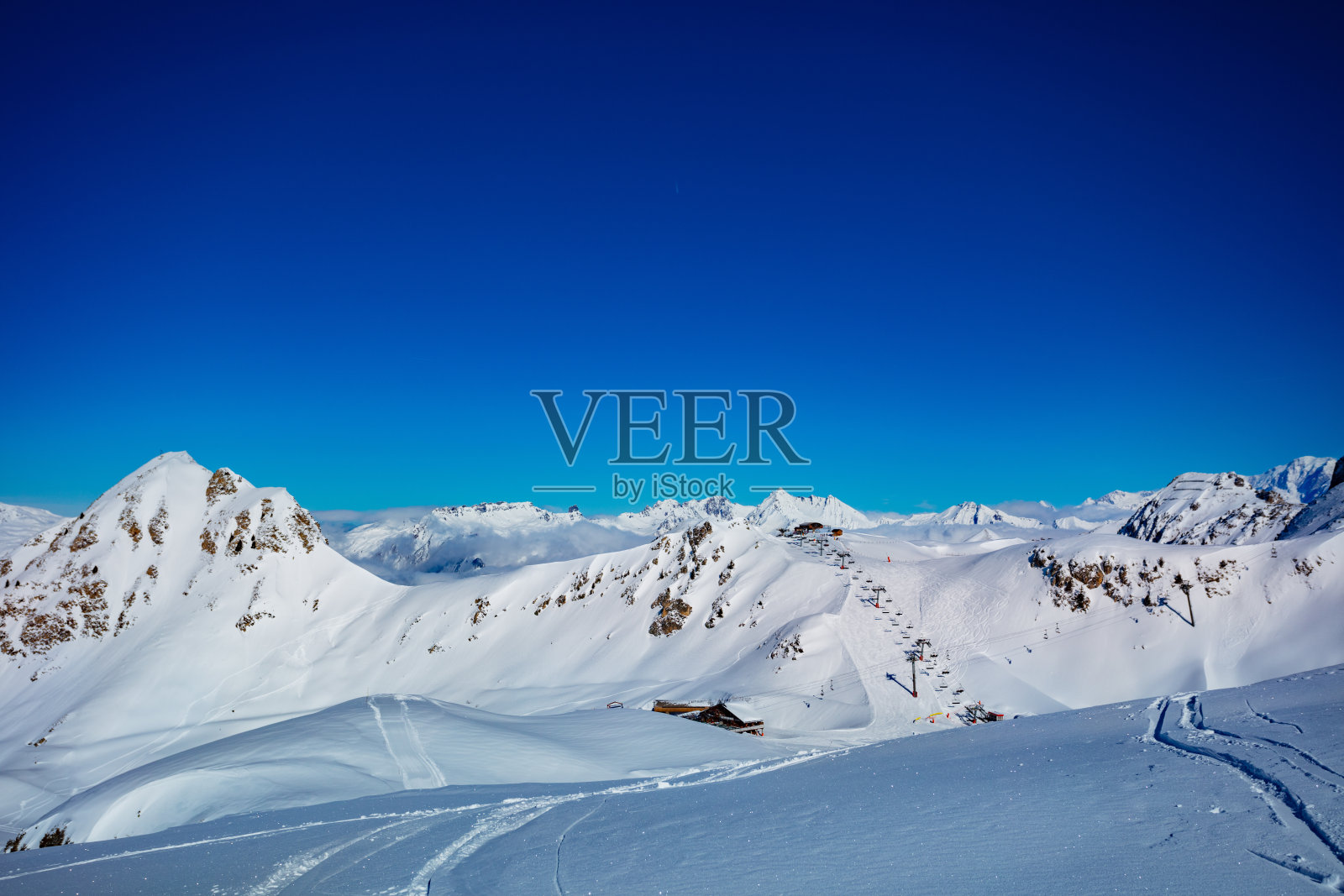 高山上，滑雪缆车站，Les Arcs地区照片摄影图片