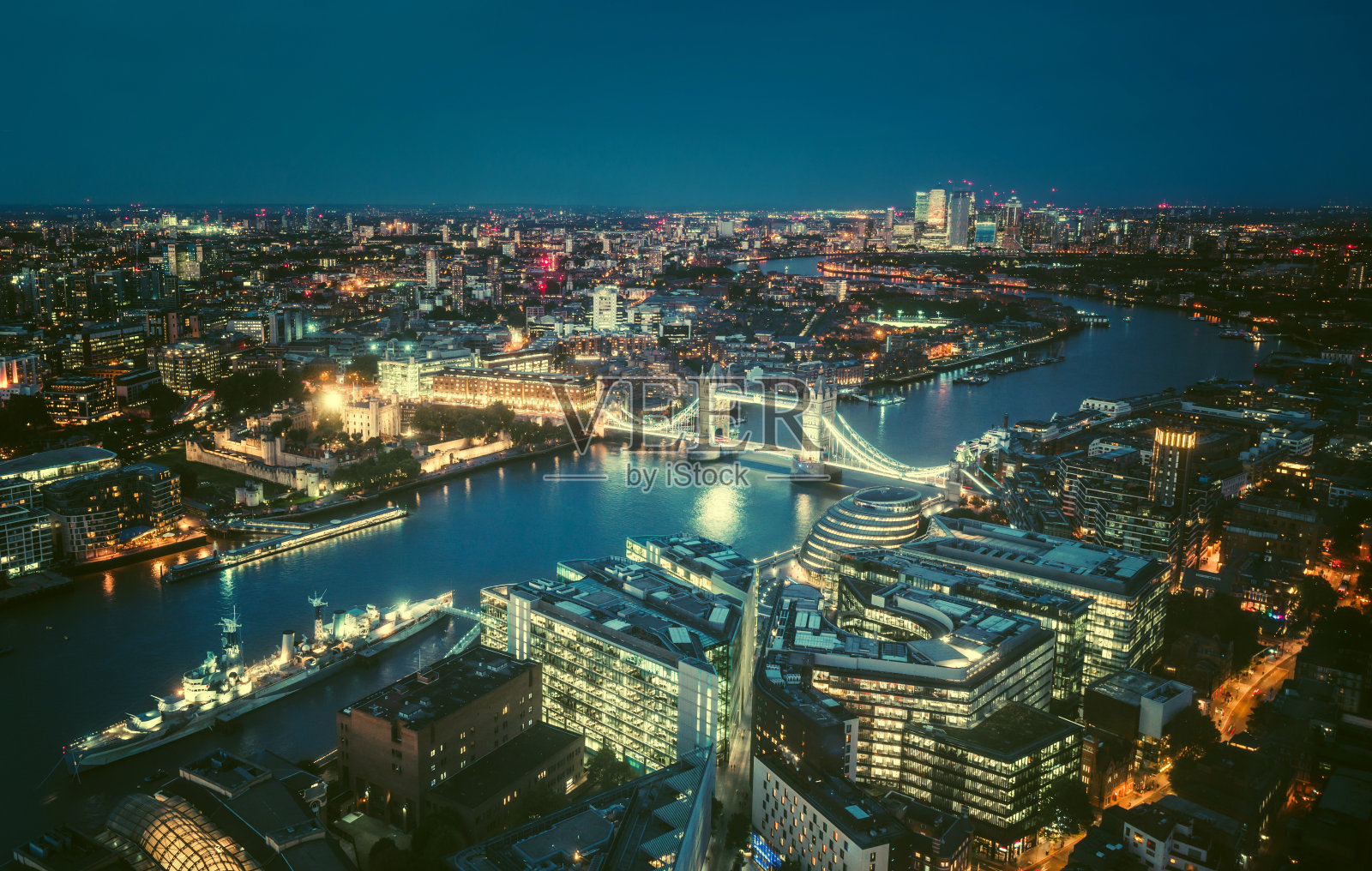 英国伦敦塔桥鸟瞰图照片摄影图片
