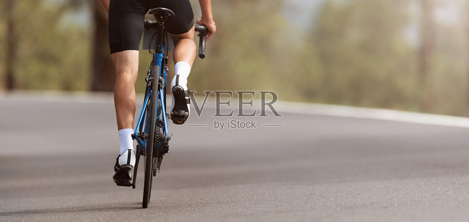 骑公路自行车的人骑自行车照片摄影图片