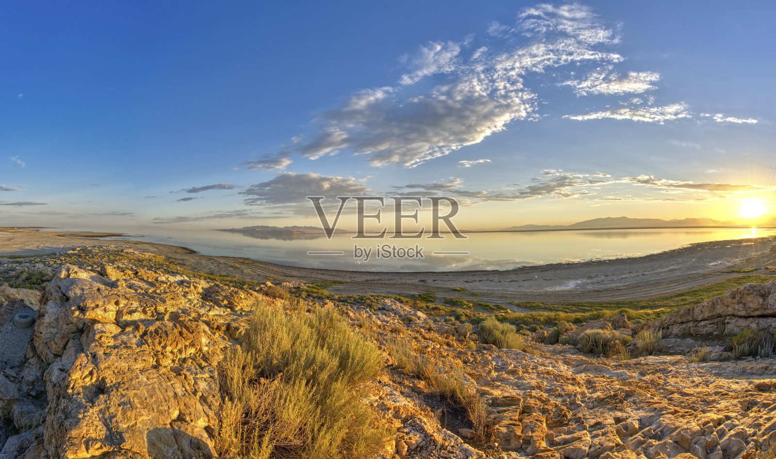 美轮美奂的日出
美国犹他州盐湖城附近的羚羊岛州立公园照片摄影图片