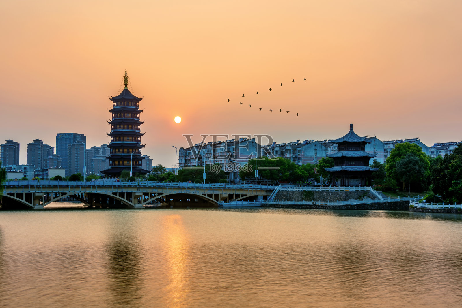 中国江苏泰州凤城河日暮风光照片摄影图片