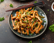 中国四川蔬菜肉丝。亚洲美食摄影图片